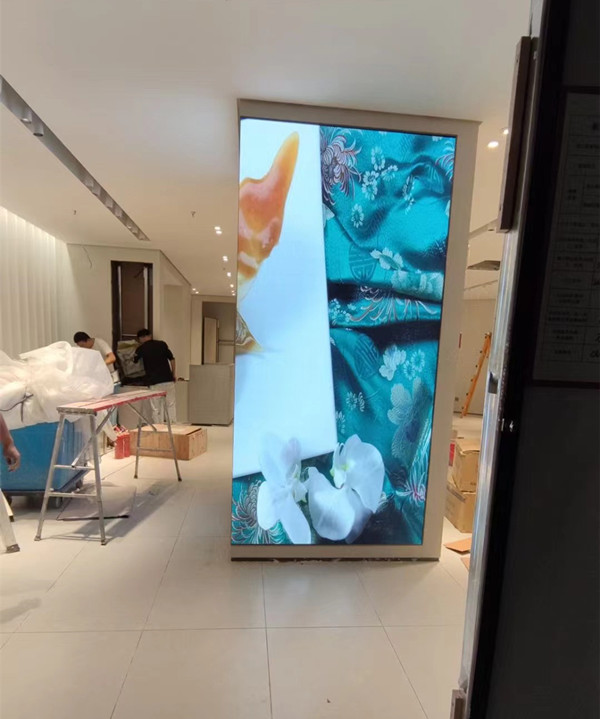 华亭商场门店转角LED显示屏